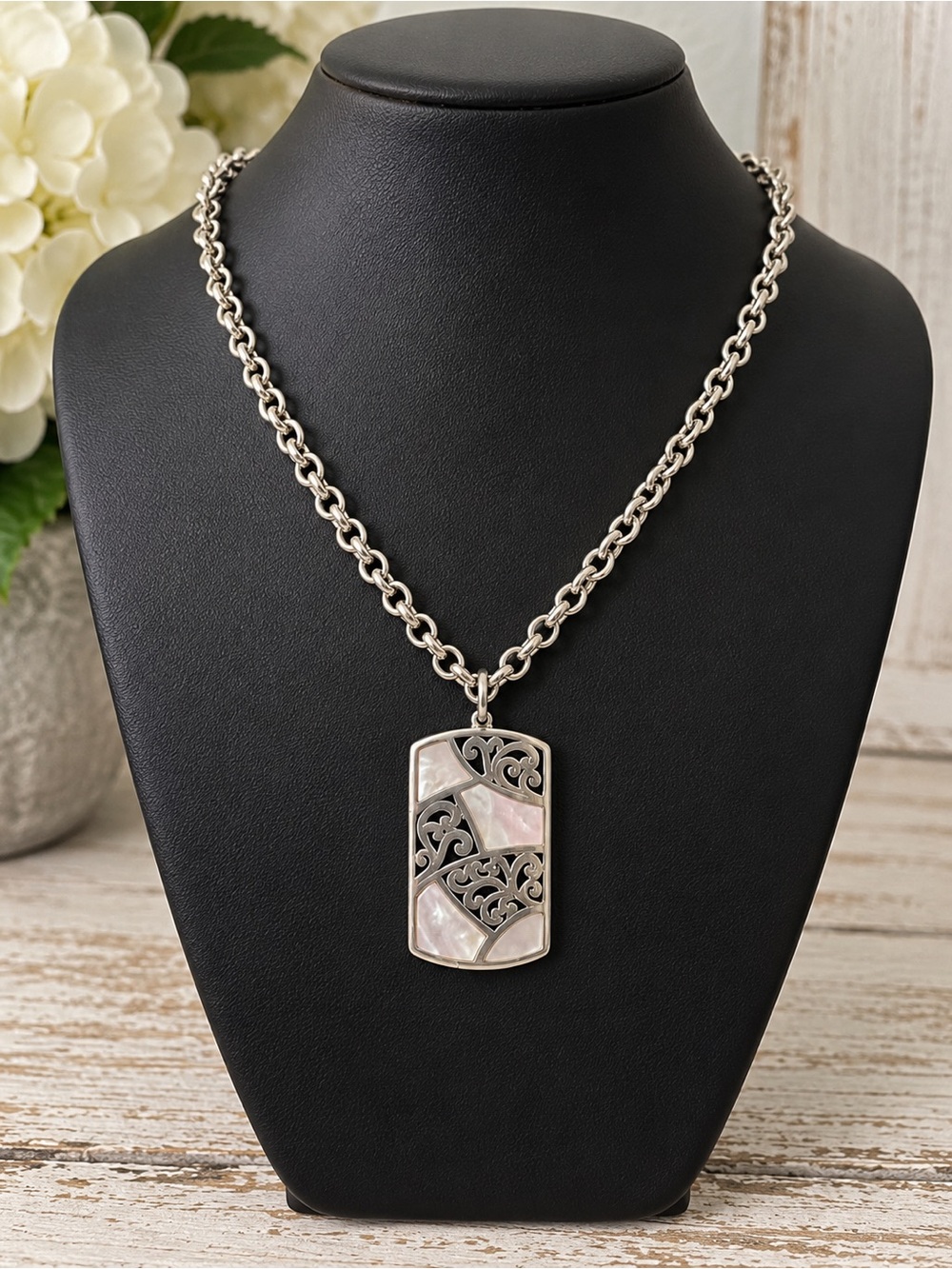 Lois Hill Sterling Silver Mother of Pearl Inlay Pendant Necklace 19”